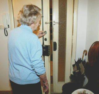 Aumentano le truffe agli anziani 