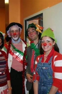 Clown dottori e il coro Arcobaleno