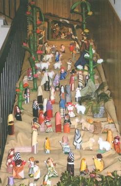 Il presepe «riciclone» delle scuole Mantellate