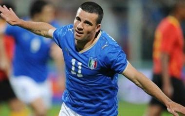 Tot&ograve; Di Natale trascorrer&agrave; le feste in citt&agrave; con la moglie e i figli Ieri pomeriggio era al Carlo Castellani per salutare gli azzurri impegnati nellultima seduta di allenamento prima del rompete le righe 
