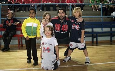 Alcuni momenti della festa del basket al Palabellandi 