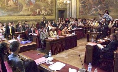 Una seduta del consiglio comunale 