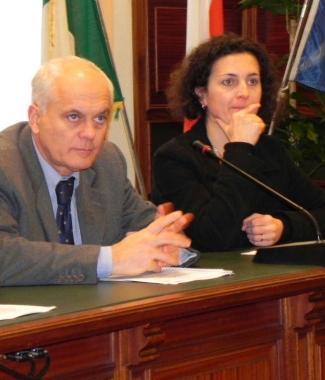 Moreno Franceschini e Sabina Testi dellufficio ambiente di Cascina  