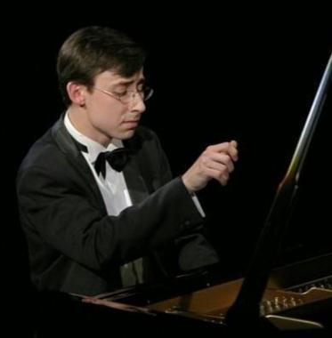 Il pianista Alexander Kobrin (foto di Loli Kantor) 