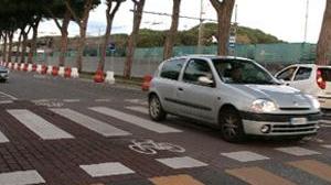 Inserire dossi, autovelox o guardrail