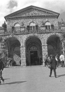 Lingresso a Grotta Giusti 