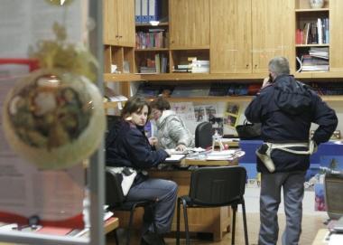 Rapina all'agenzia di viaggi ma il bottino è di soli 70 euro