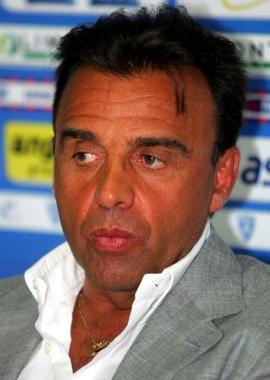 NELLA STANZA DEI BOTTONI