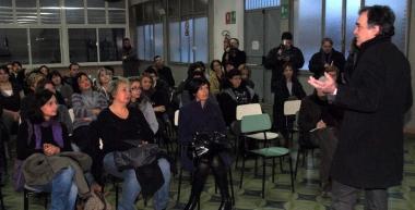 <b>IL SALUTO.</b> Il presidente della Regione Enrico Rossi ieri alla Mabro 