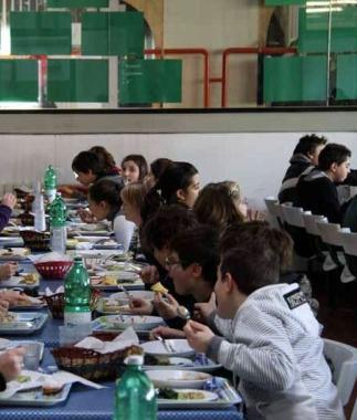 <b>MENSA. </b>Bambini a pranzo a scuola  