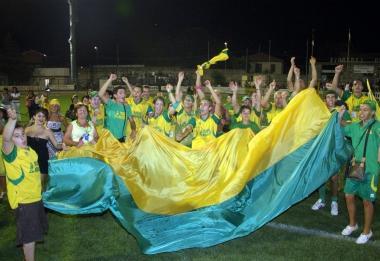 <b>POLEMICHE.</b> Bartelloni e (in alto) il Palio 