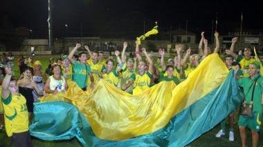 <b>POLEMICHE.</b> Bartelloni e (in alto) il Palio