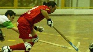 Incidente in scooter, ferito il capitano dell'hockey