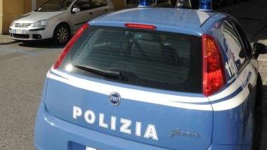 Una pattuglia della polizia al lavoro