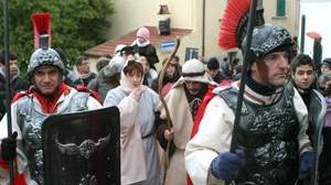 Il presepe vivente fa il pienone di pubblico e figuranti