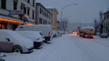Viale Castracani ricoperto dalla neve (Vip)