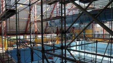I lavori alla piscina di via Sarteschi in città
