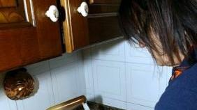 Costa caro anche lavare i piatti