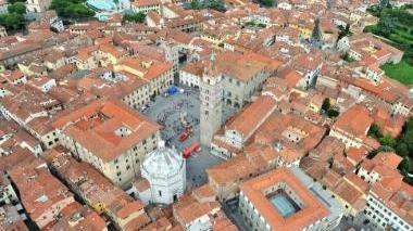 Una veduta aerea del centro di Pistoia