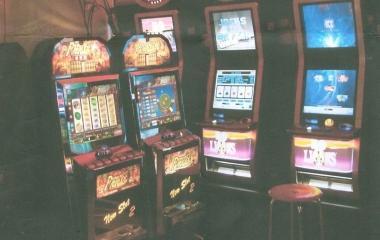 Sgominata la banda che svaligiava le slot machine 
