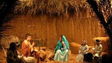 Presepe vivente: la grotta con il bambin Gesù