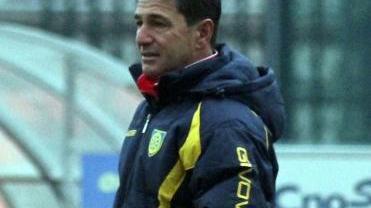 Il mister azzurro Francesco Monaco