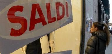 Saldi invernali in centro Questanno le vendite di fine stagione iniziano il 6 gennaio  