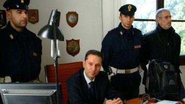 La polizia illustra i particoilari dell’ operazione (Vip)