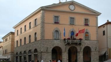 <b>COMUNE</b>. Sopra il Comune di Grosseto <b>PROTAGONISTI. </b>A sinistra Emilio Bonifazi; a destra Barbara Pinzuti e Marzio Flavio Morini