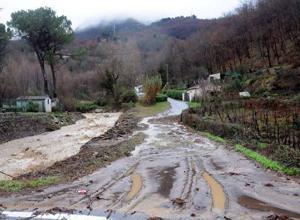 Paese invaso dai fanghi di cava