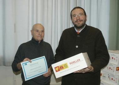Consegna del macchinario al rappresentante della societ&agrave; Livorno 9 