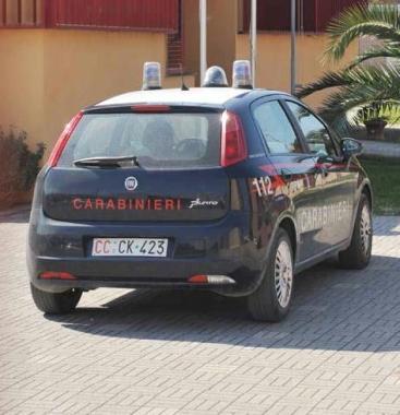 Erba e hashish in casa, denunciato quarantenne