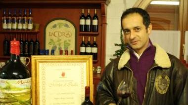 <b>TITOLARE </b>Enrico Corsi con il suo Igt Maremma Toscana