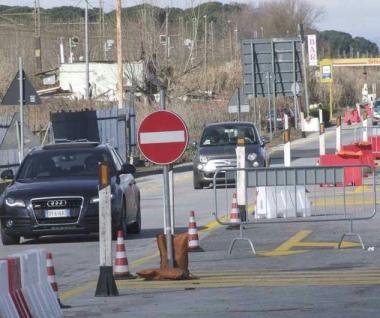 LAurelia chiusa ed il lavarone in spiaggia 