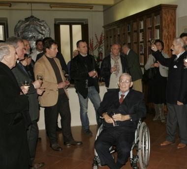 Al centro Pietro Vestri presidente della Fondazione Datini 