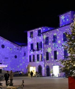 Proiezioni in piazza San Frediano 