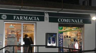 La farmacia comunale di Monte San Quirico dove è avvenuta la rapina (Vip)