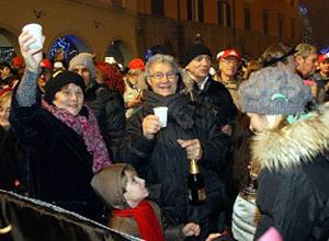 Capodanno in piazza - fotoi grossetani salutano il 2011