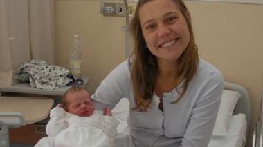 <b>LA PICCOLA MIA </b>tra le braccia della sua mamma
