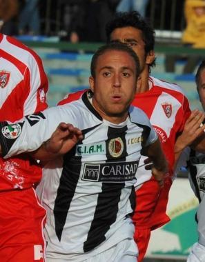 <b>DA AVVERSARIO</b> Andrea Giallombardo allo Zecchini con la maglia dellAscoli 