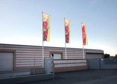 <b>IN FUMO.</b> Lingresso dellarea della serre Maffucci sull Aurelia        