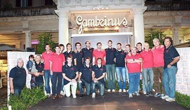 <b>LA VOGLIA DI TORNARE IN ALTO. </b>La presentazione della squadra, ripartita dalla serie C Dilettanti, nel piazzale del Gambrinus 
