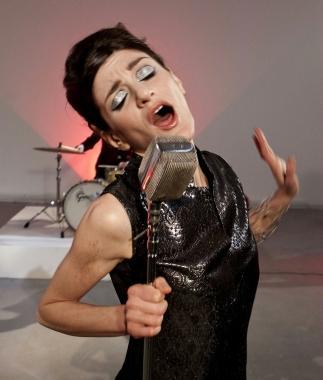 Cristina Zavalloni canter&agrave; al teatro Shalom gioved&igrave; 13 gennaio con i Fiati Associati 