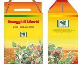 I pacchi della legalità con i prodotti della coop sociale “Lavoro e non solo”