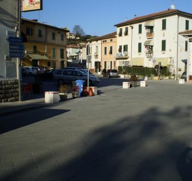 Piazza Donnini a Ponte a Cappiano 