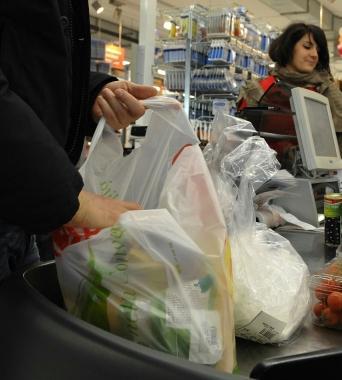 <b>CARI.</b> Costano il triplo 