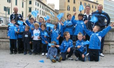 <b>BANDIERINE UNICEF. </b>Il gruppo dellOrlando 2003 