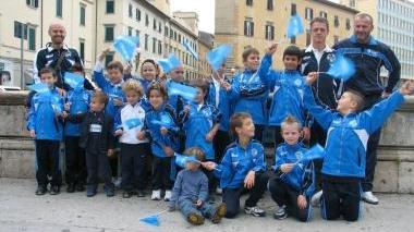 <b>BANDIERINE UNICEF. </b>Il gruppo dell’Orlando 2003