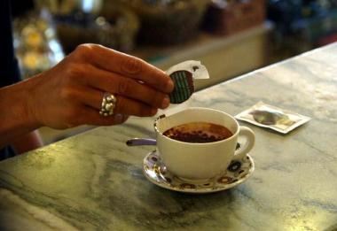 Caro caff&eacute; nei bar di Massarosa 