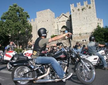 Una mitica Harley Davidson   